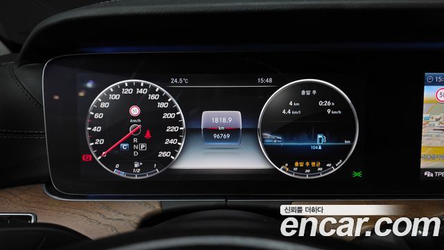 Mercedes-Benz E-Class E300 4MATIC Exclusive