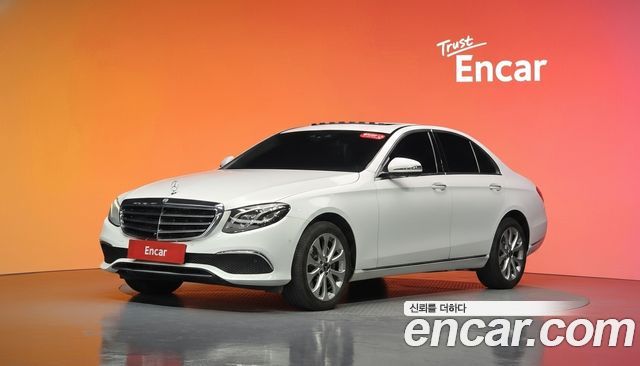 Mercedes-Benz E-Class E300 4MATIC Exclusive