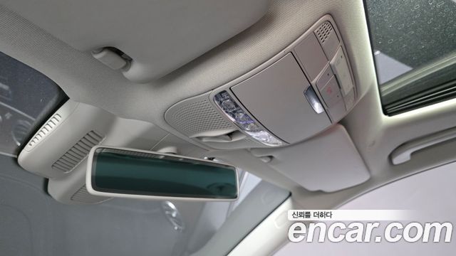 Mercedes-Benz E-Class E300 4MATIC Exclusive