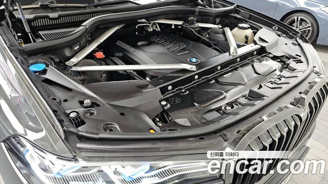 BMW X7 xDrive 40i M Sport Online Exclusive Edition 6 Seater