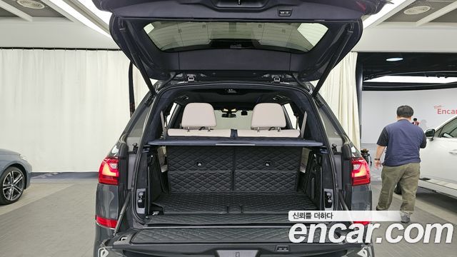 BMW X7 xDrive 40i M Sport Online Exclusive Edition 6 Seater