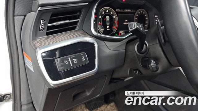 Audi A6 45 TFSI Premium