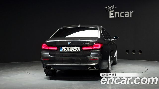 BMW 5-Series 530e Luxury