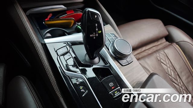 BMW 5-Series 530e Luxury