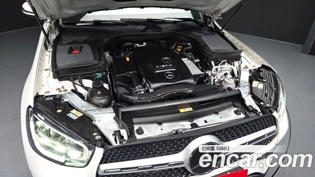 Mercedes-Benz GLC-Class GLC300e 4MATIC Coupe
