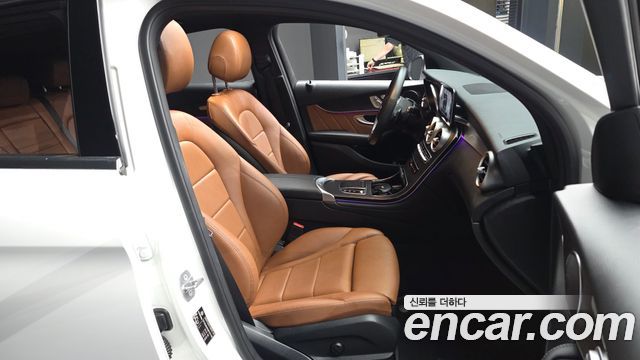Mercedes-Benz GLC-Class GLC300e 4MATIC Coupe