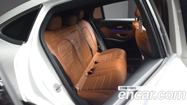 Mercedes-Benz GLC-Class GLC300e 4MATIC Coupe