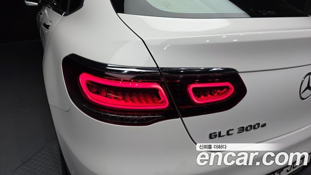 Mercedes-Benz GLC-Class GLC300e 4MATIC Coupe