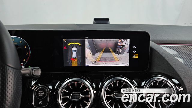 Mercedes-Benz GLA-Class GLA250 4MATIC