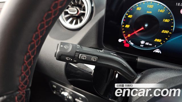 Mercedes-Benz GLA-Class GLA250 4MATIC