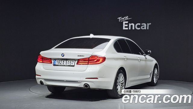 BMW 5-Series 520i Luxury