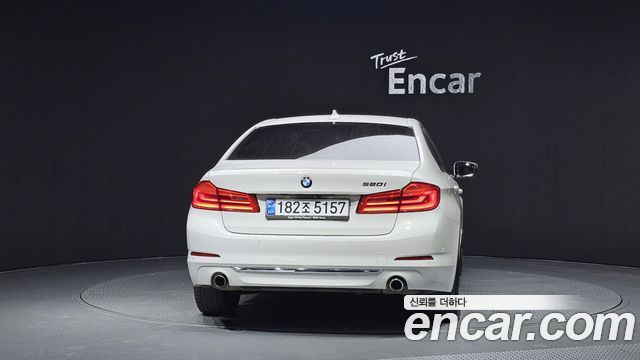 BMW 5-Series 520i Luxury