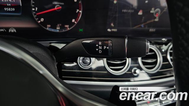 Mercedes-Benz E-Class E450 4MATIC Exclusive