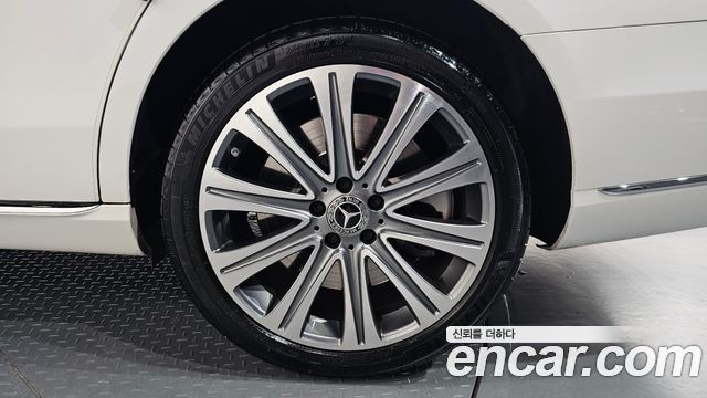 Mercedes-Benz E-Class E450 4MATIC Exclusive