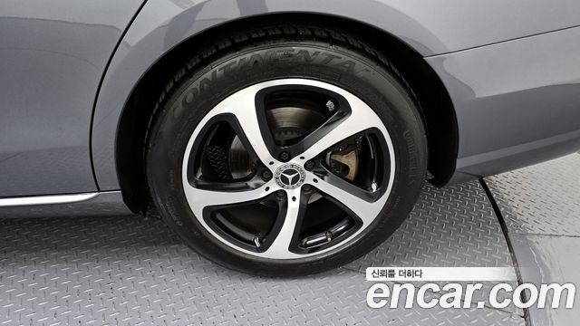 Mercedes-Benz E-Class E250 Avantgarde