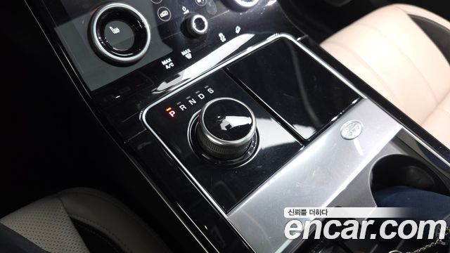 Land Rover Range Rover Velar 3.0 D300 R-Dynamic SE