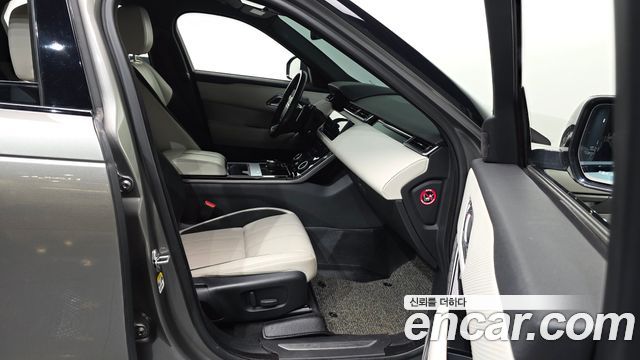 Land Rover Range Rover Velar 3.0 D300 R-Dynamic SE