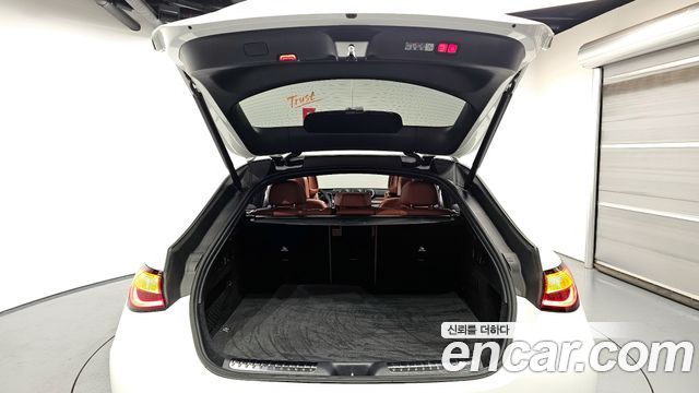 Mercedes-Benz GLC-Class GLC300 4MATIC Avnatgarde Coupe