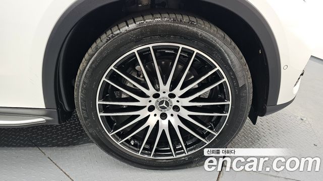 Mercedes-Benz GLC-Class GLC300 4MATIC Avnatgarde Coupe