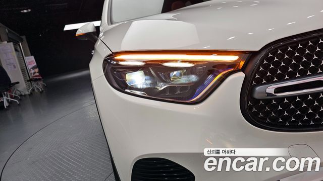 Mercedes-Benz GLC-Class GLC300 4MATIC Avnatgarde Coupe