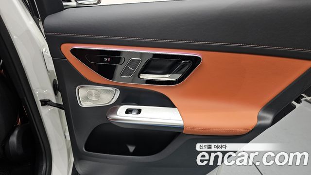 Mercedes-Benz GLC-Class GLC300 4MATIC Avnatgarde Coupe