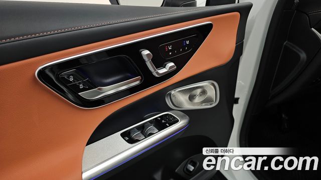 Mercedes-Benz GLC-Class GLC300 4MATIC Avnatgarde Coupe