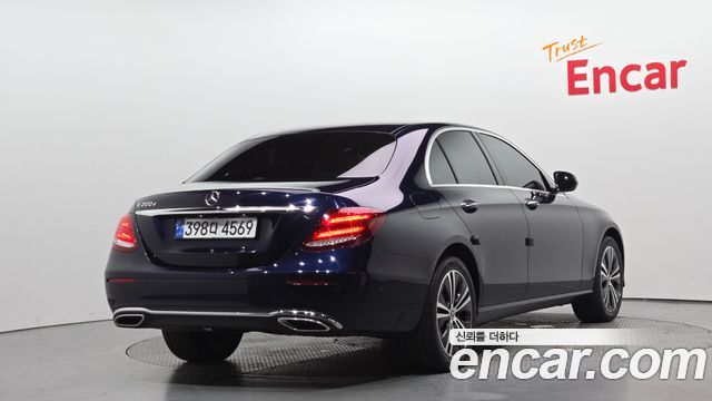 Mercedes-Benz E-Class E220d Avantgarde