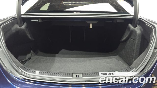 Mercedes-Benz E-Class E220d Avantgarde
