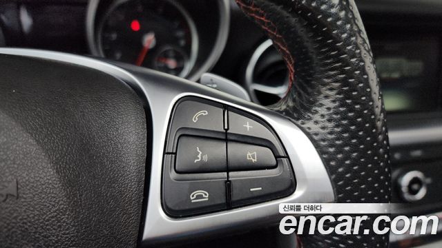 Mercedes-Benz SLC-Class SLC200