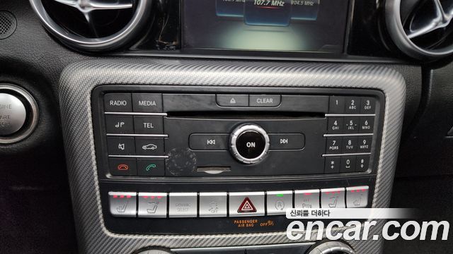 Mercedes-Benz SLC-Class SLC200