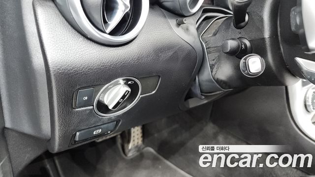 Mercedes-Benz SLC-Class SLC200