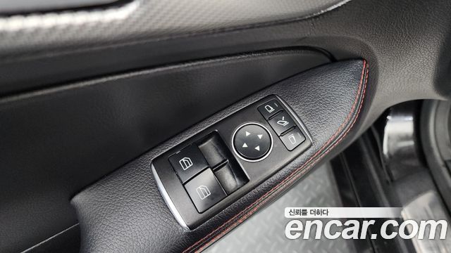 Mercedes-Benz SLC-Class SLC200