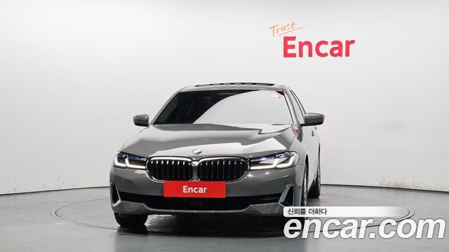 BMW 5-Series 530e Luxury