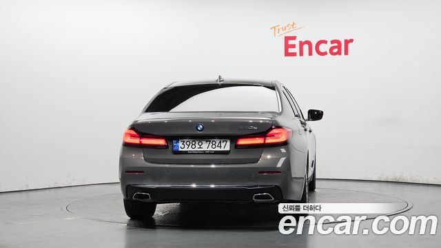 BMW 5-Series 530e Luxury