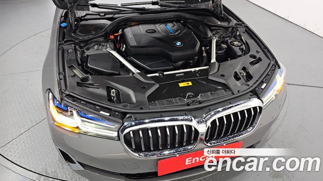 BMW 5-Series 530e Luxury