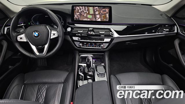 BMW 5-Series 530e Luxury