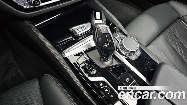 BMW 5-Series 530e Luxury