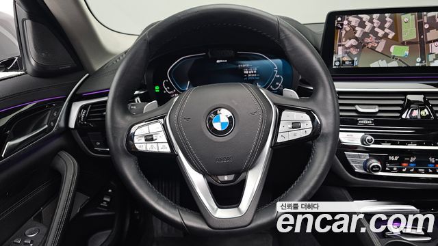 BMW 5-Series 530e Luxury