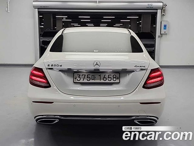 Mercedes-Benz E-Class E220d 4MATIC Exclusive