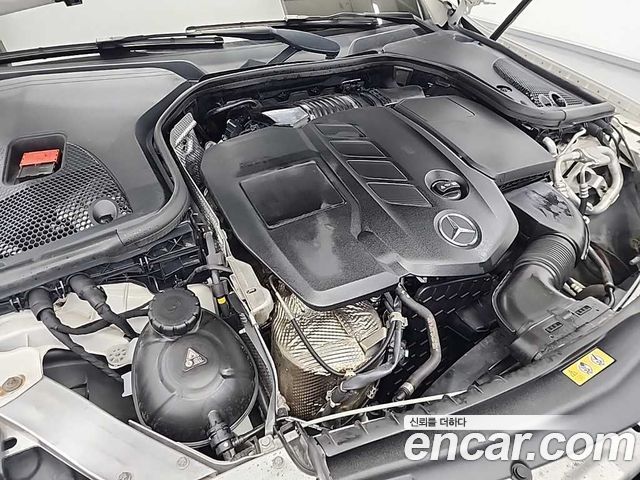 Mercedes-Benz E-Class E220d 4MATIC Exclusive