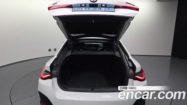 BMW i4 M50