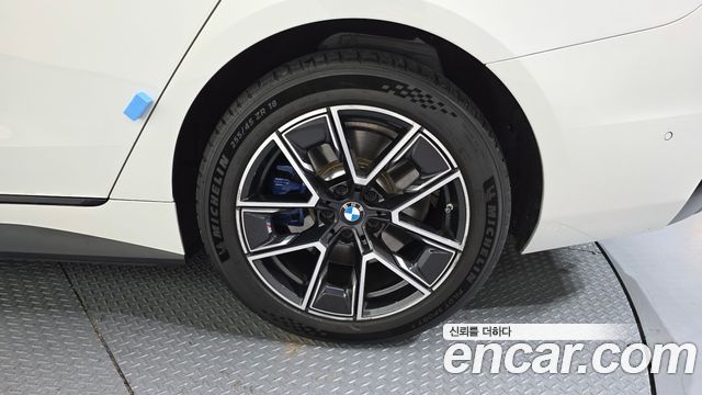 BMW i4 M50