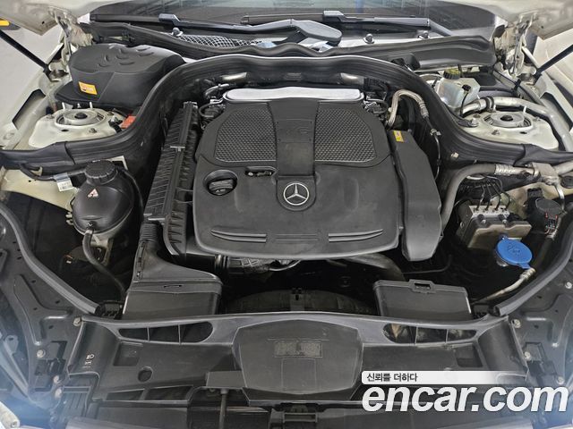 Mercedes-Benz E-Class E300 Avangard