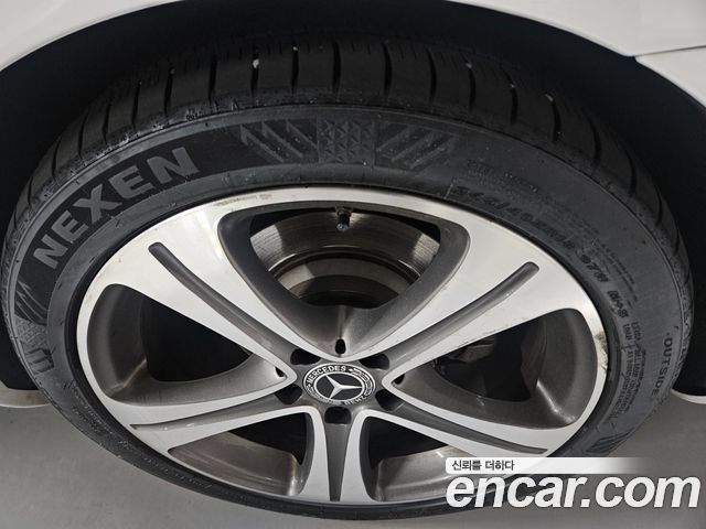 Mercedes-Benz E-Class E300 Avangard