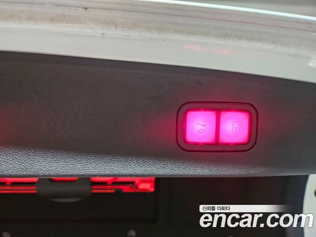 Mercedes-Benz E-Class E300 Avangard