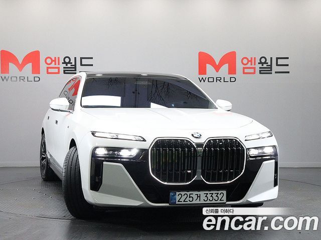 BMW 7-Series 740i xDrive M Sport