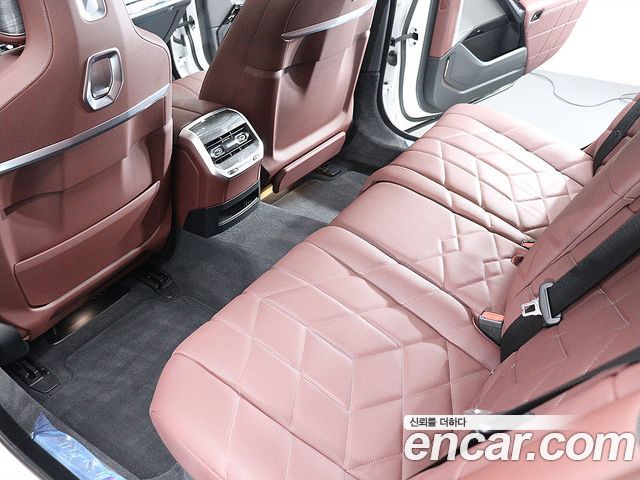BMW 7-Series 740i xDrive M Sport