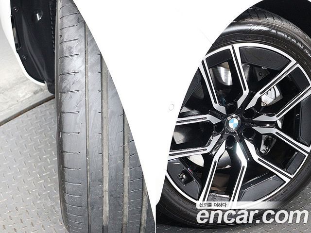 BMW 7-Series 740i xDrive M Sport