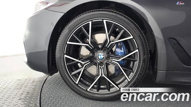 BMW 5-Series 530i M Sport Package Plus