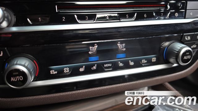 BMW 5-Series 530i M Sport Package Plus